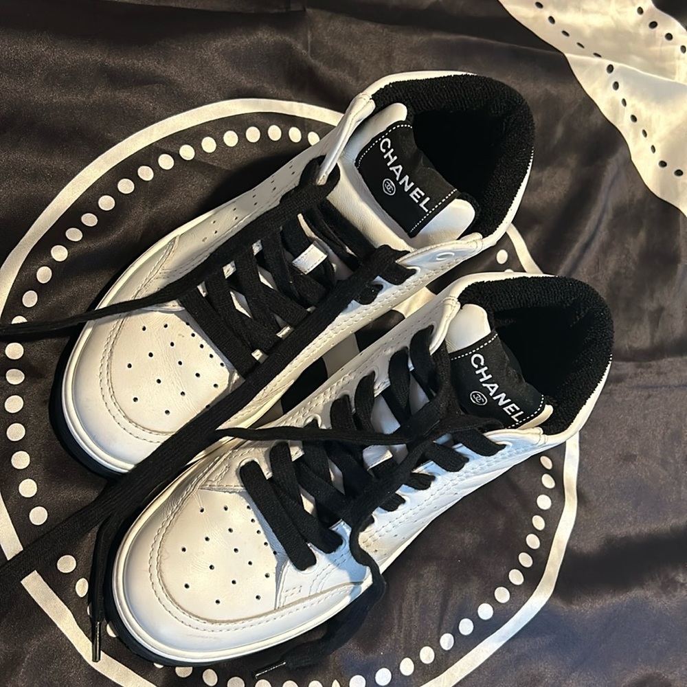CHANEL size 7 women’s high top trainers “white/black” great condition. No box